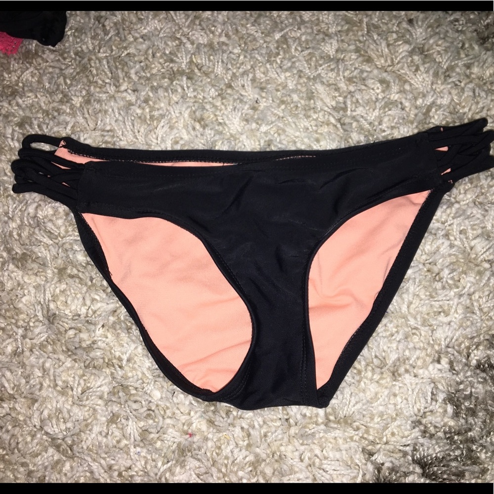 Black bikini bottoms